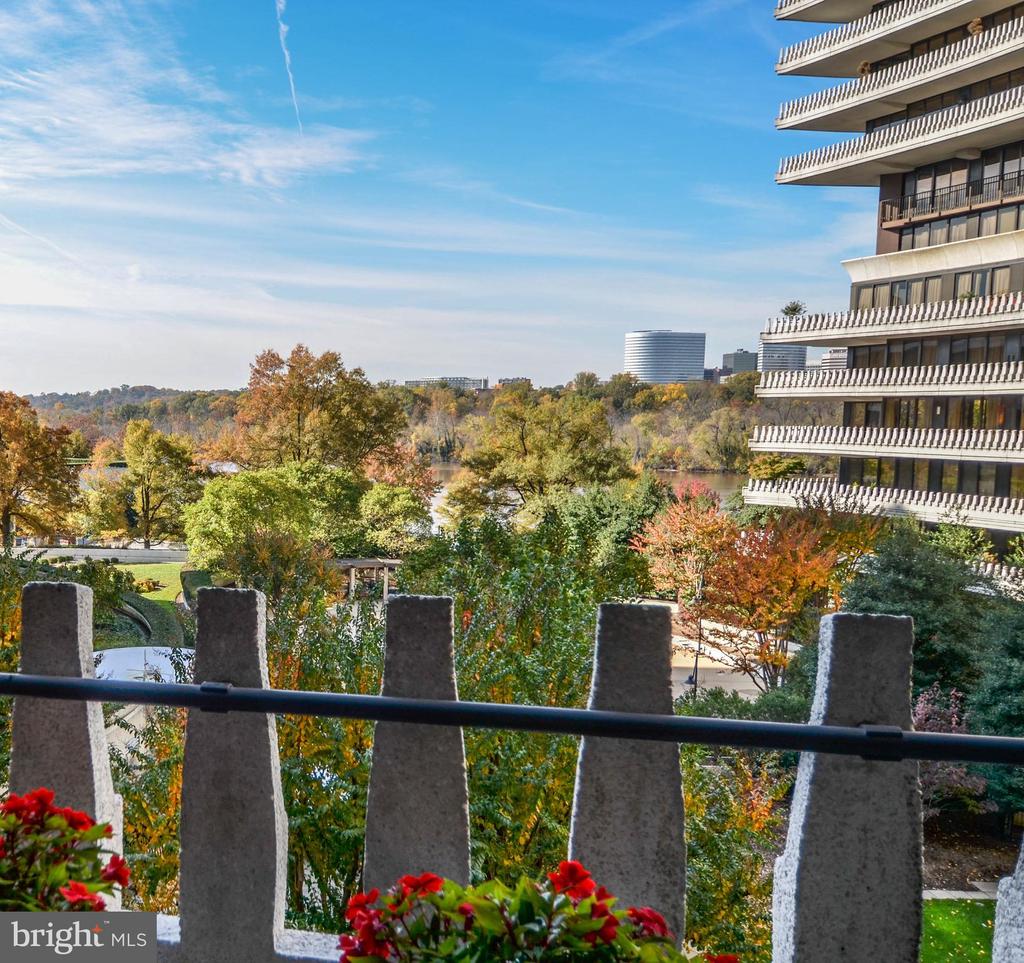 700 NEW HAMPSHIRE AVENUE NW Unit: 519