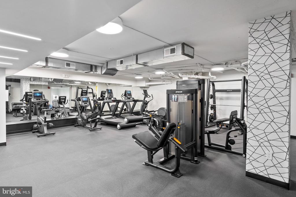 700 NEW HAMPSHIRE AVENUE NW Unit: 519