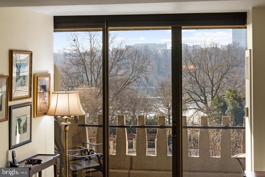 700 NEW HAMPSHIRE AVENUE NW Unit: 519