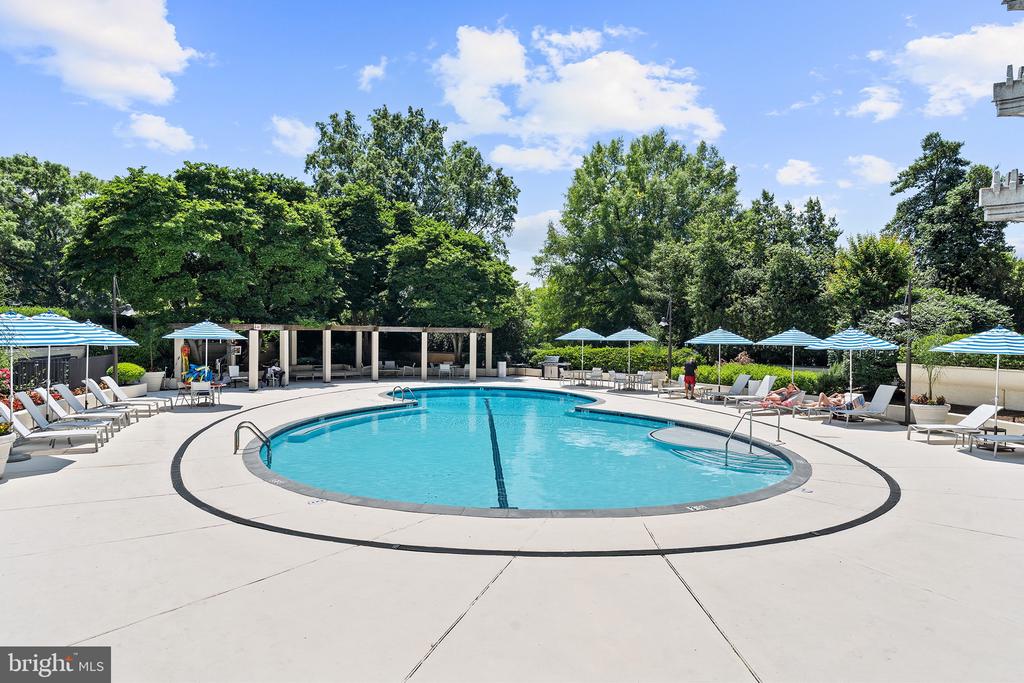 700 NEW HAMPSHIRE AVENUE NW Unit: 519