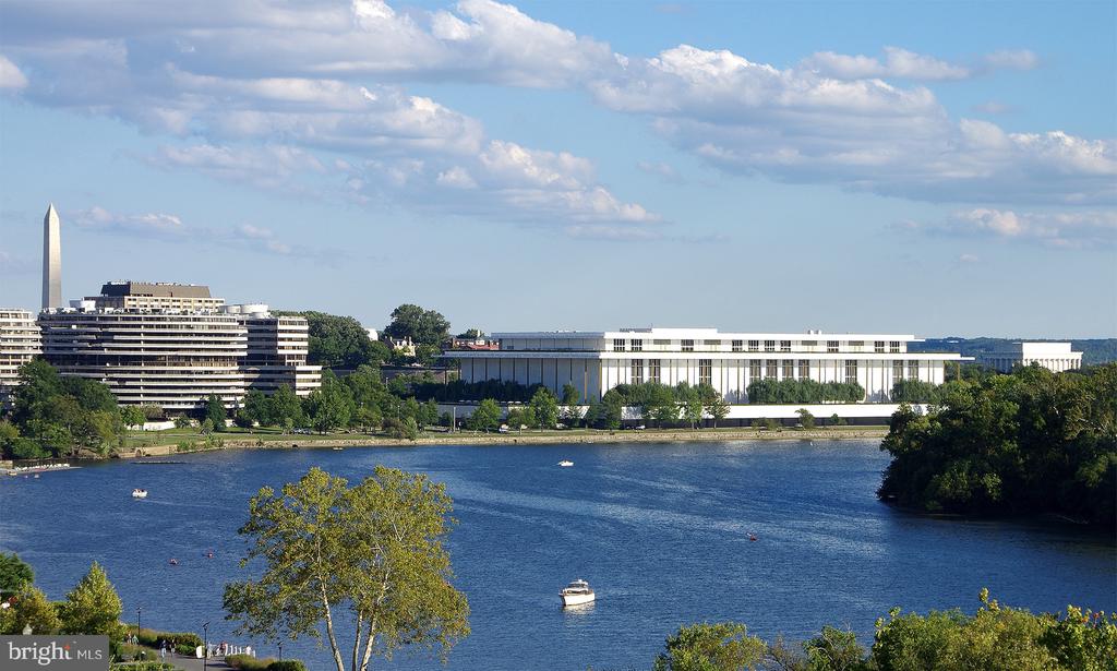700 NEW HAMPSHIRE AVENUE NW Unit: 519