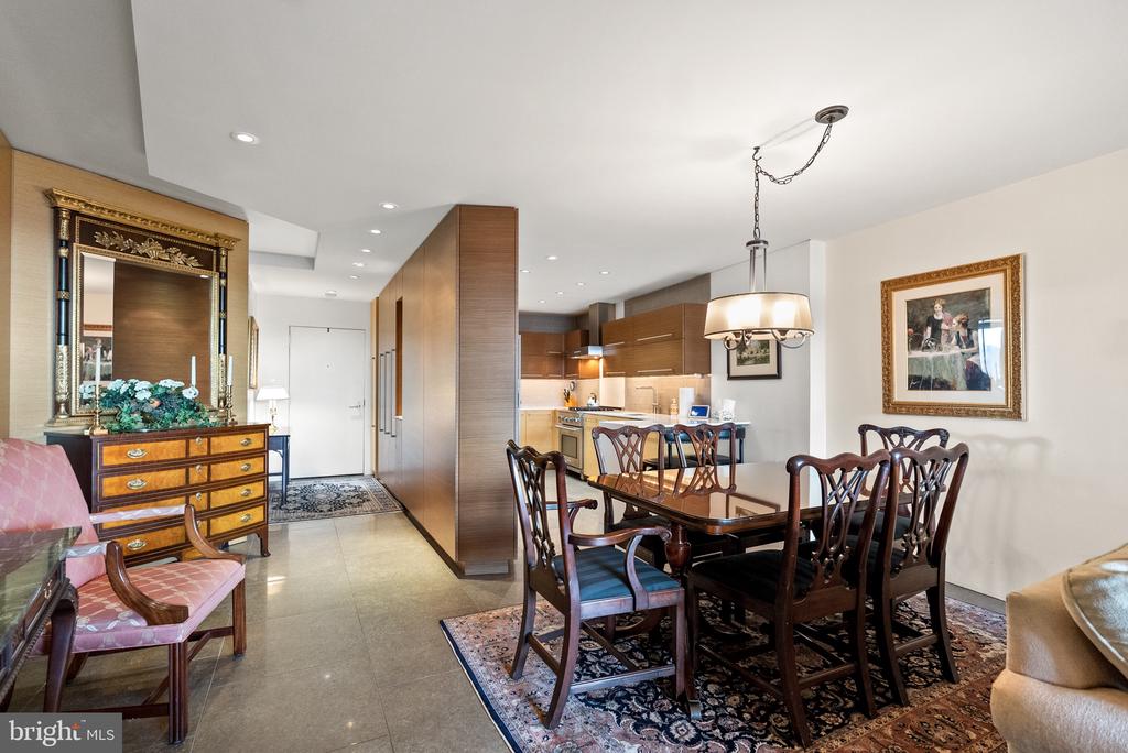 700 NEW HAMPSHIRE AVENUE NW Unit: 519