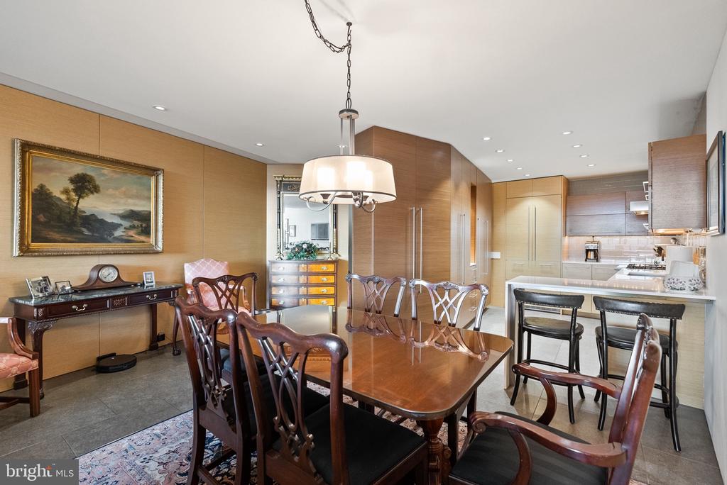 700 NEW HAMPSHIRE AVENUE NW Unit: 519