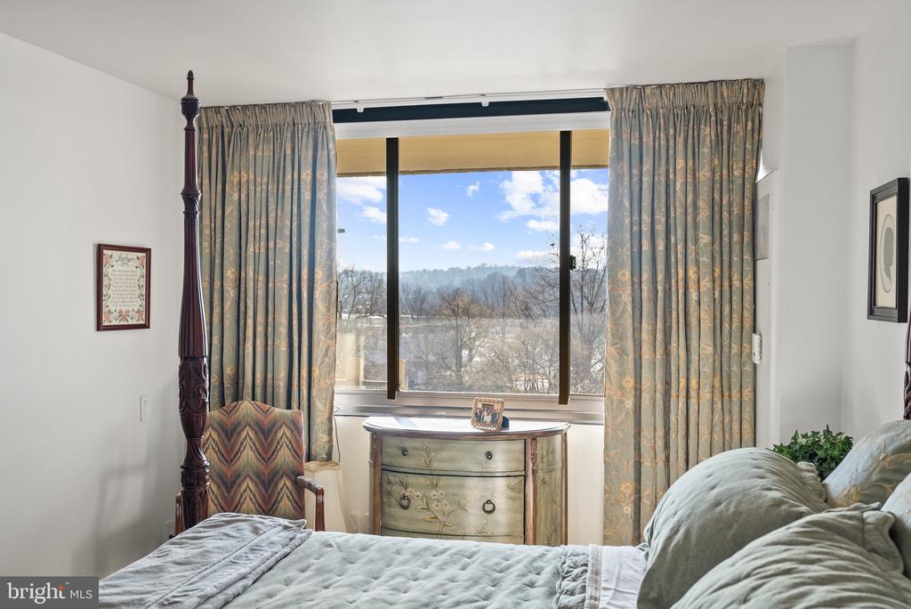 700 NEW HAMPSHIRE AVENUE NW Unit: 519