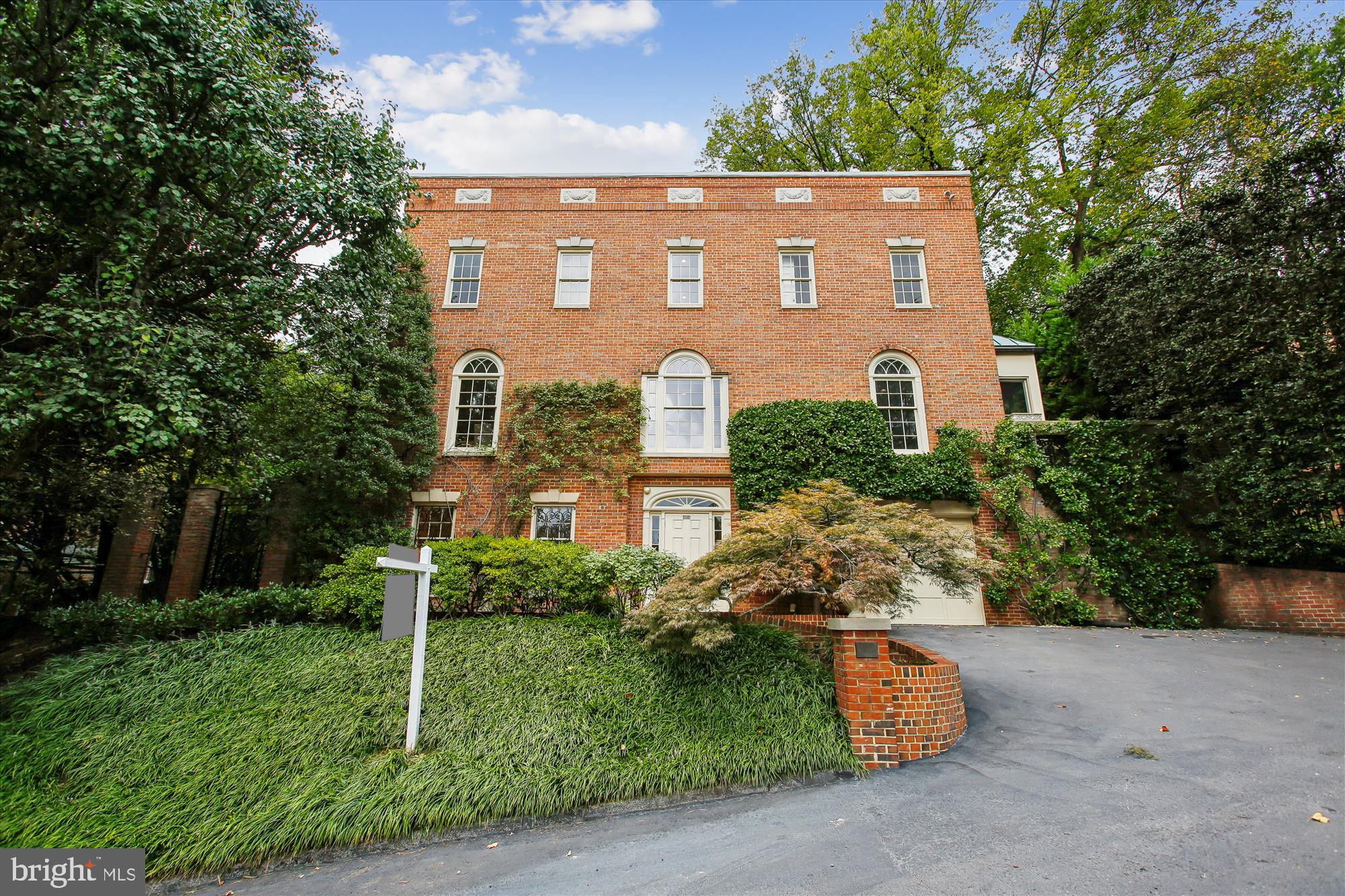 4016 LINNEAN AVENUE NW