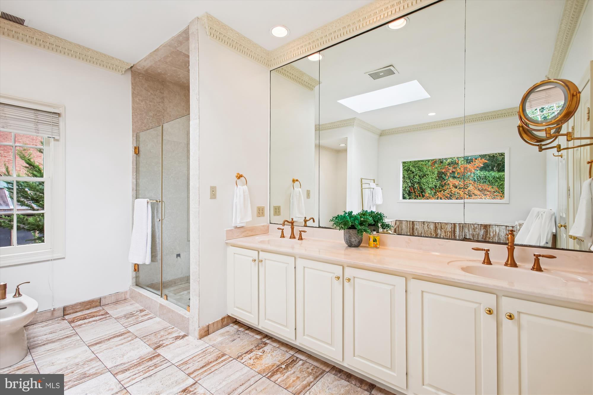 4016 LINNEAN AVENUE NW