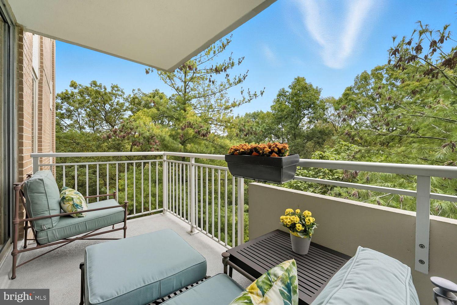 3001 VEAZEY TERRACE NW 726