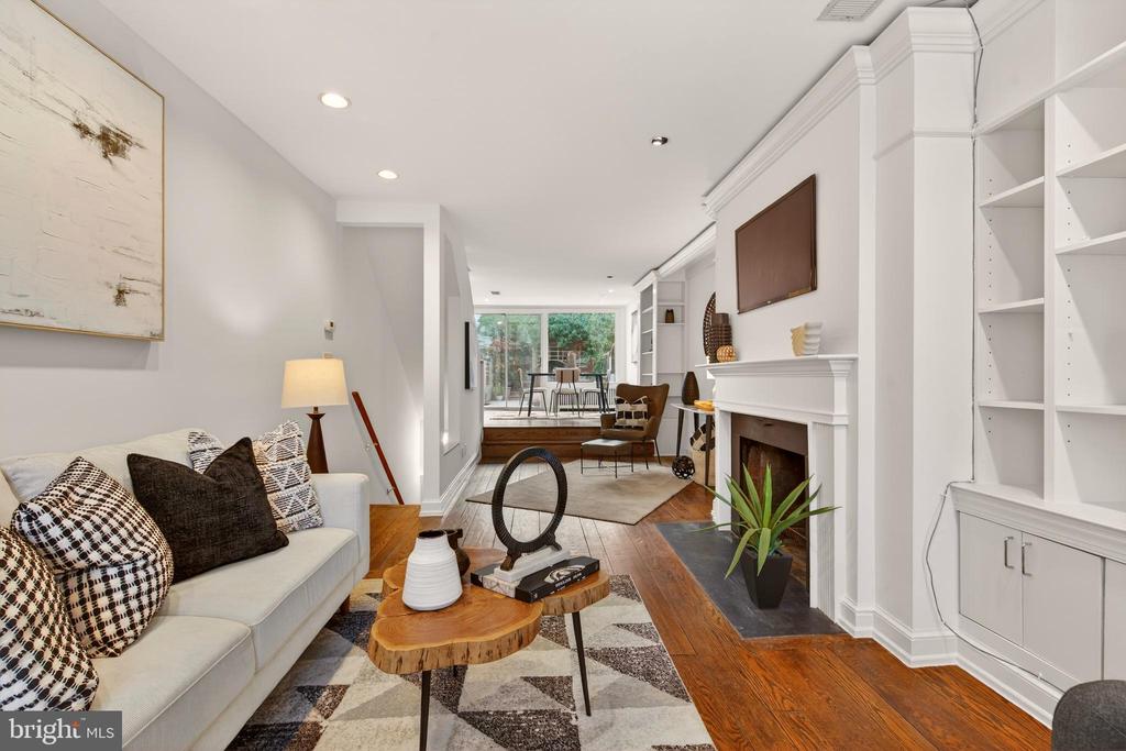 1610 33RD STREET NW
