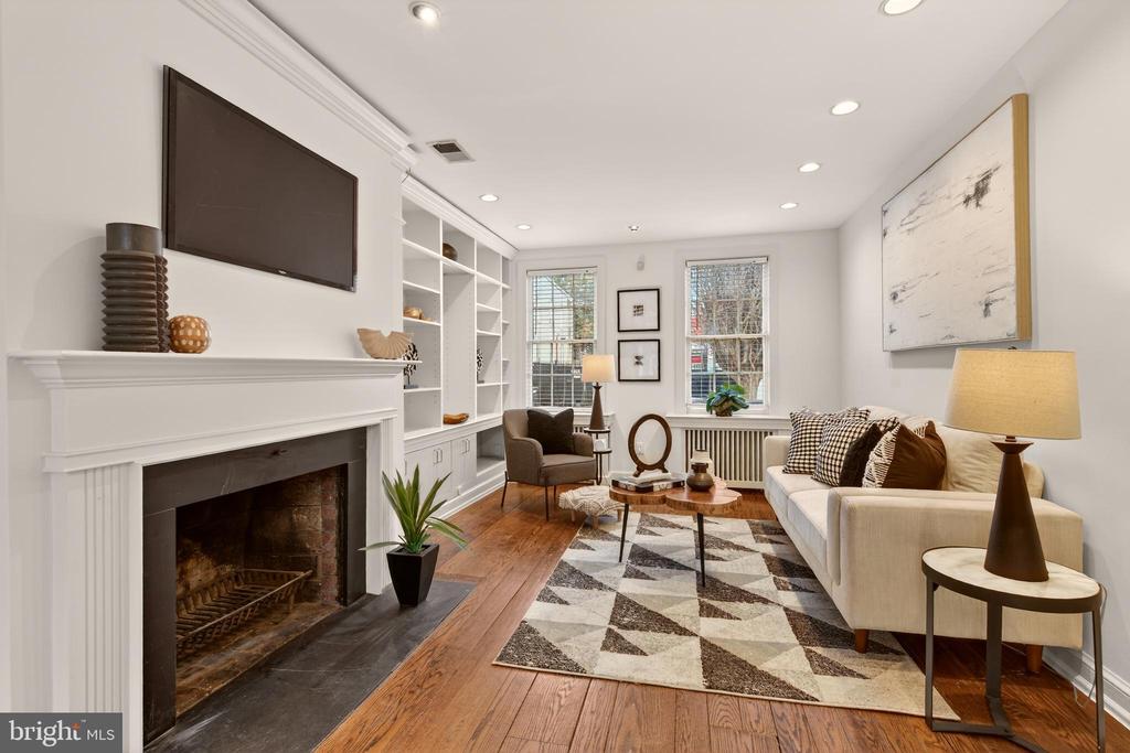1610 33RD STREET NW