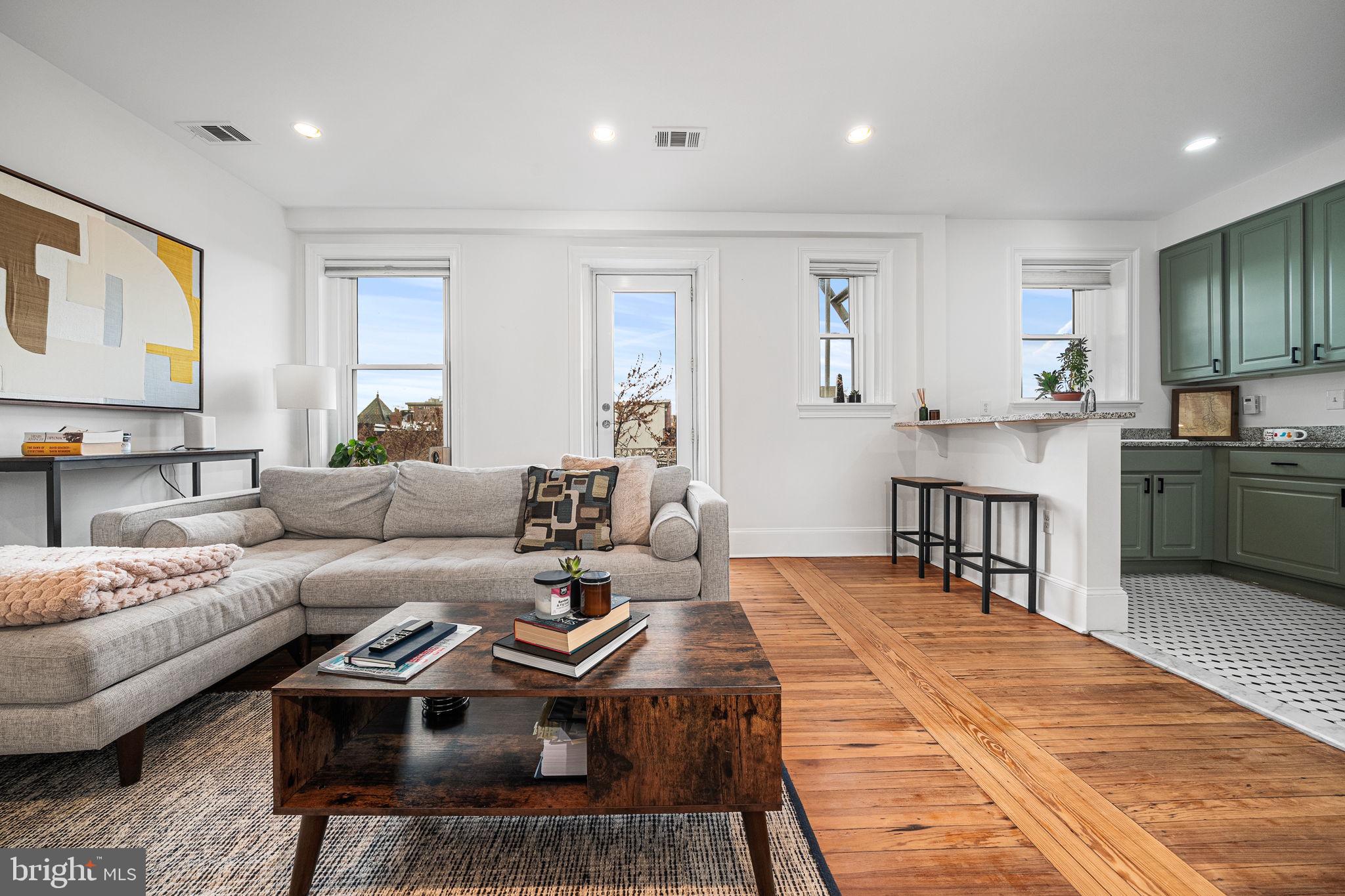 1423 R STREET NW 402