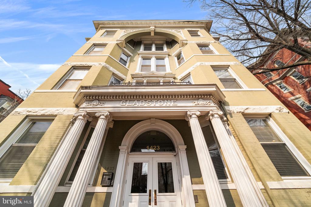 1423 R STREET NW 402