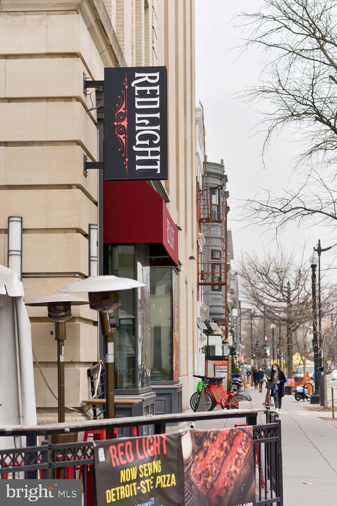 1423 R STREET NW 402