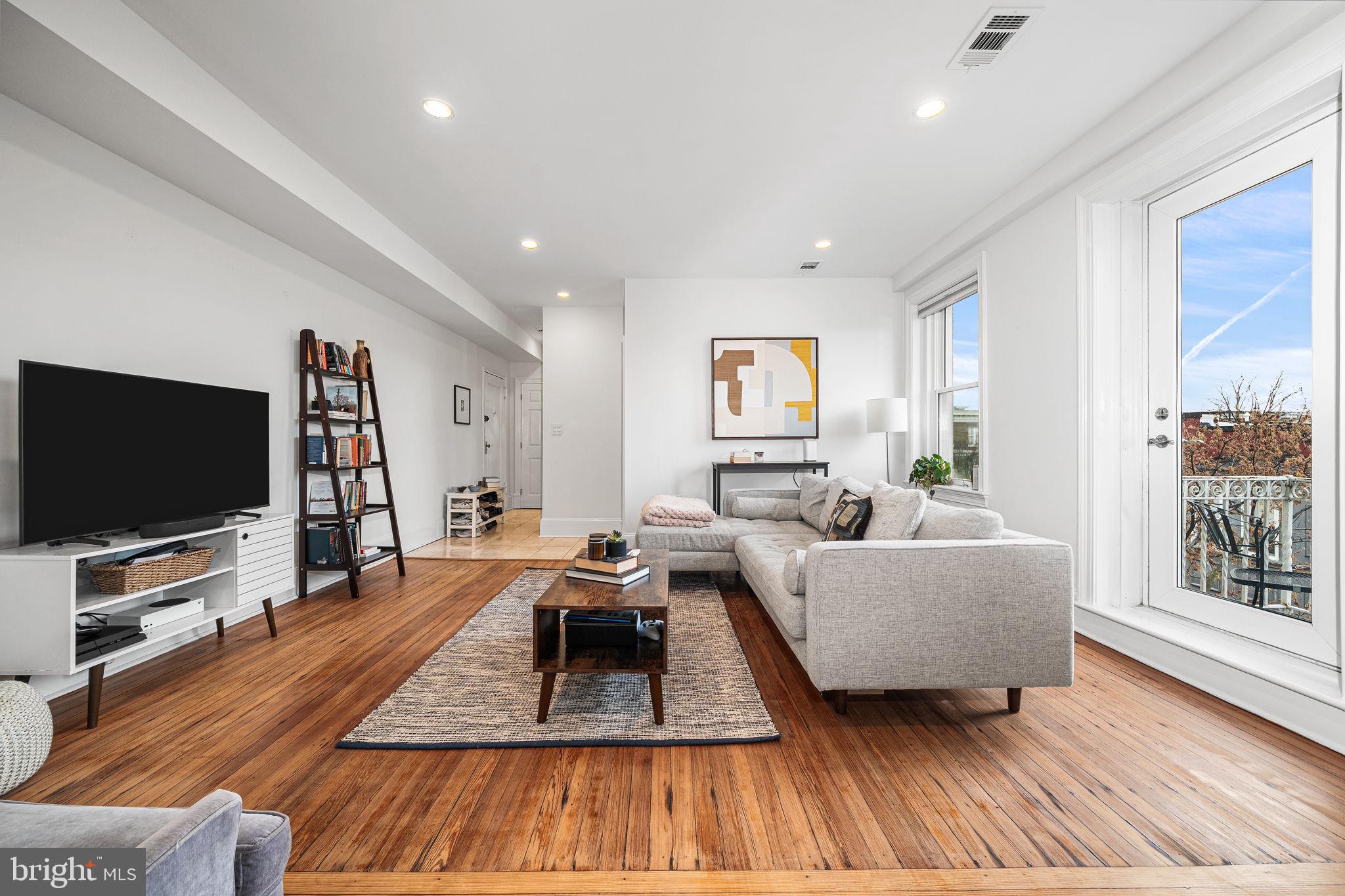 1423 R STREET NW 402