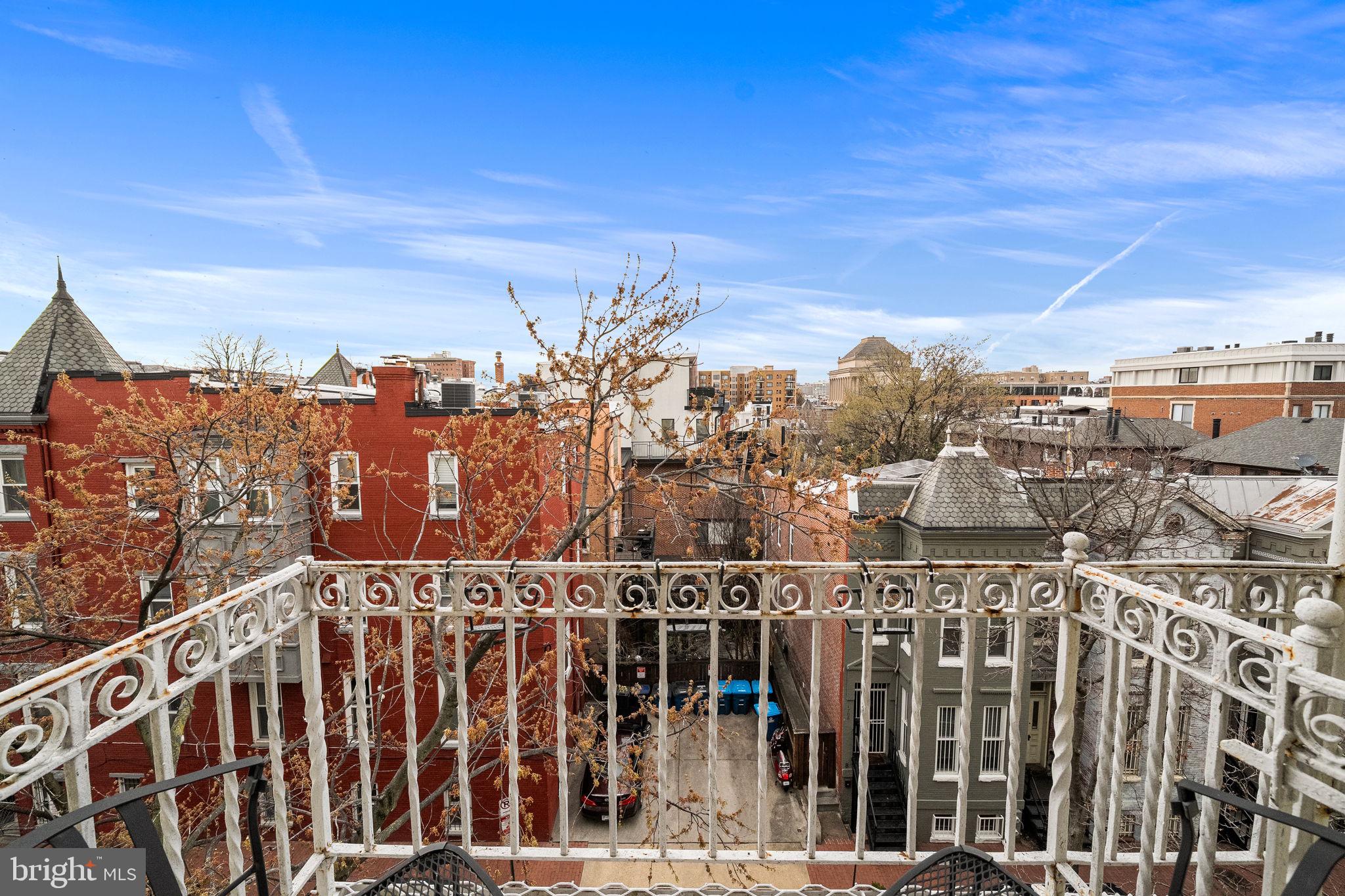 1423 R STREET NW 402