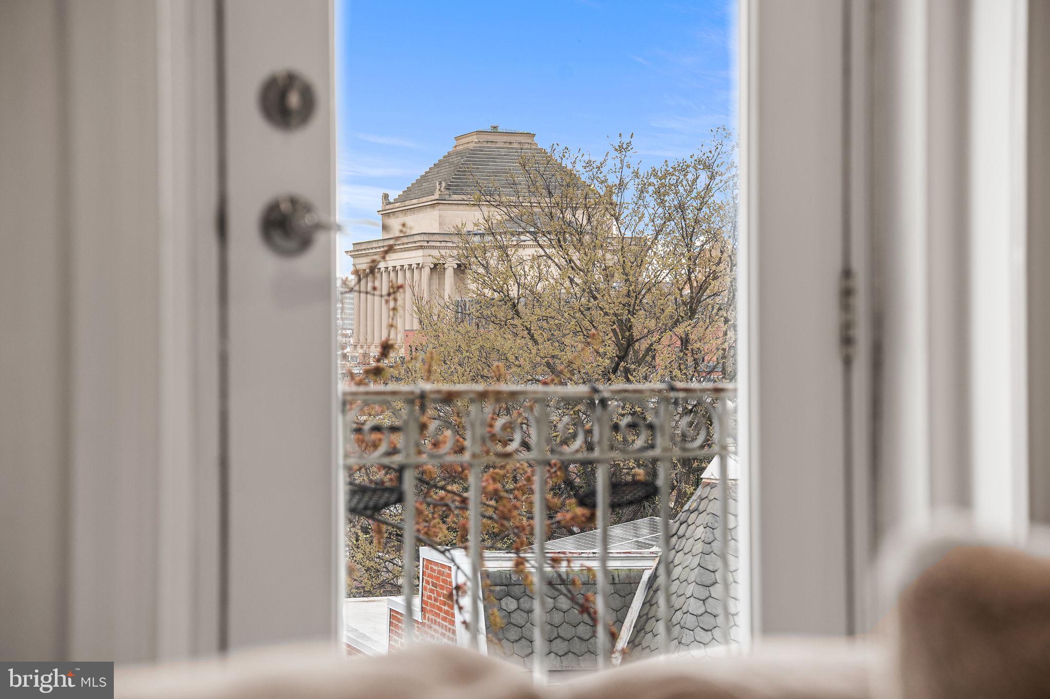 1423 R STREET NW 402