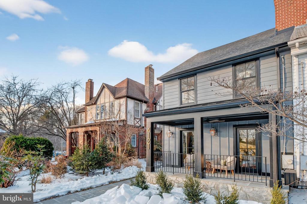 4121 MILITARY ROAD NW