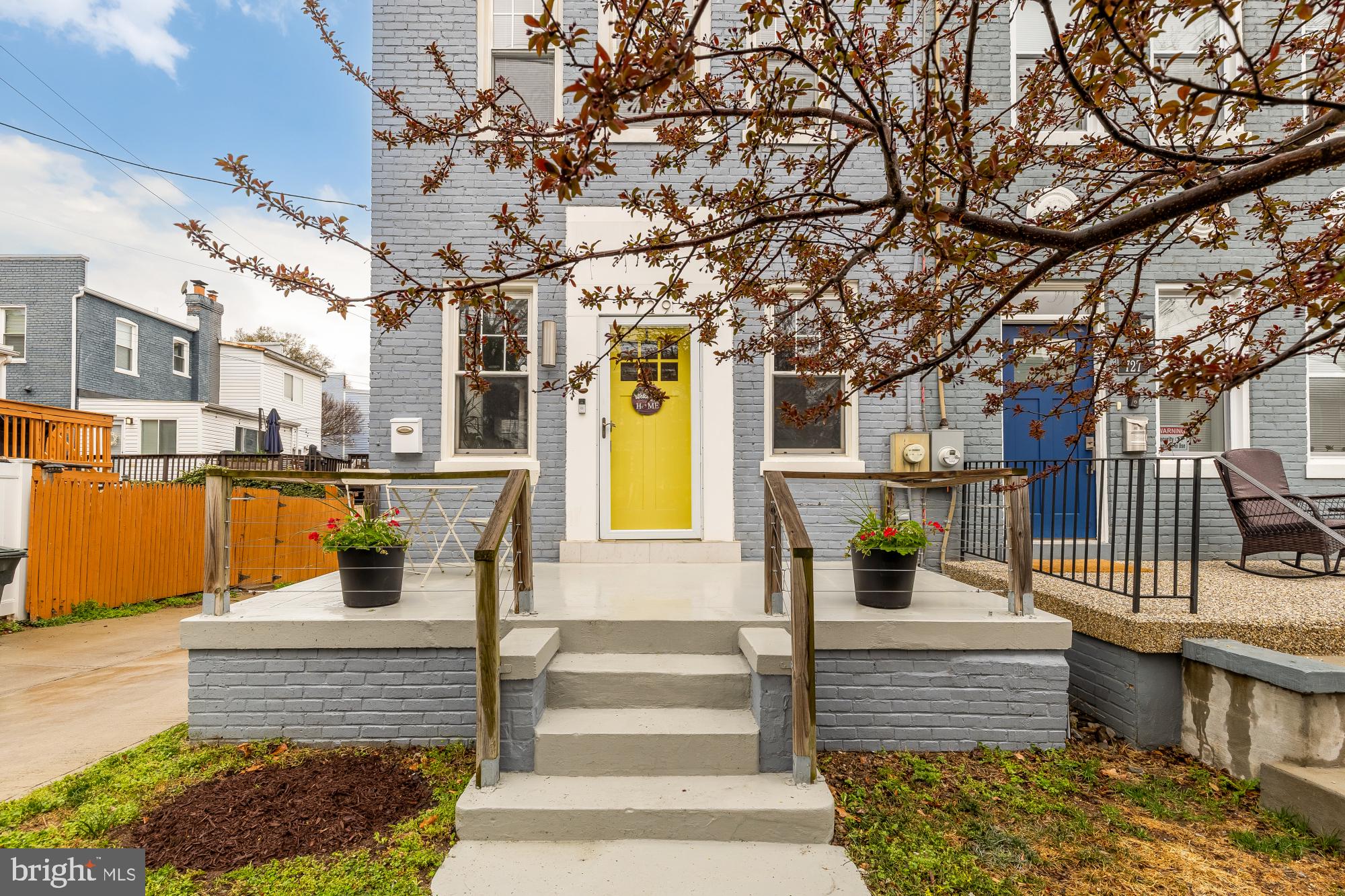 729 ROXBORO PLACE NW