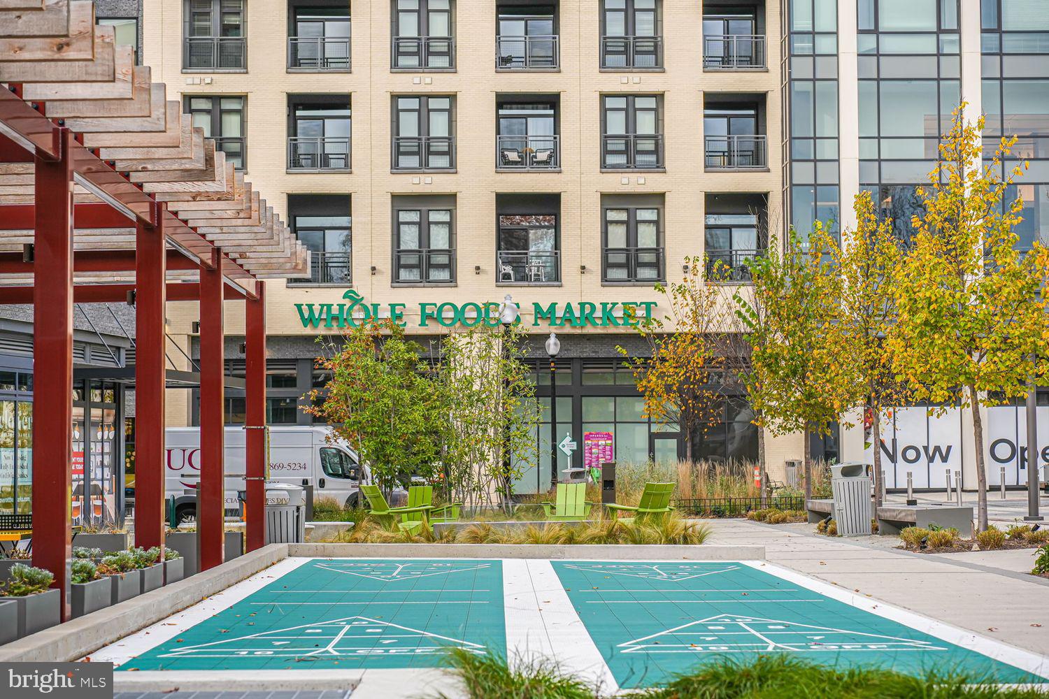 729 ROXBORO PLACE NW