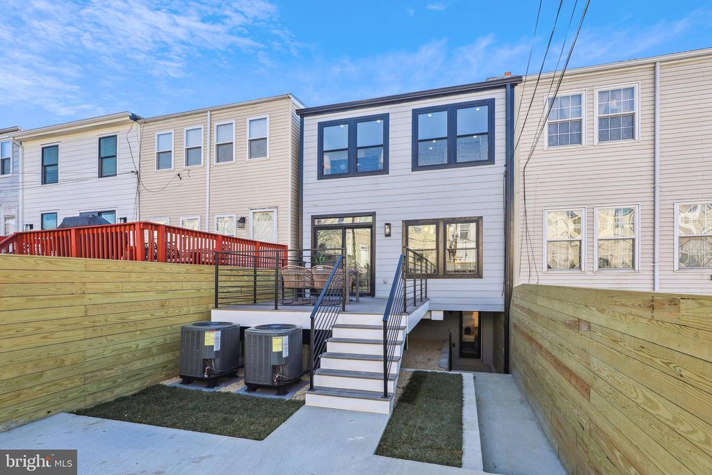 411 DECATUR STREET NW