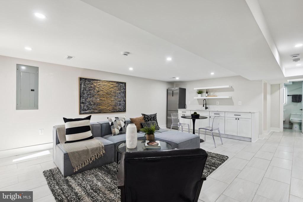 411 DECATUR STREET NW