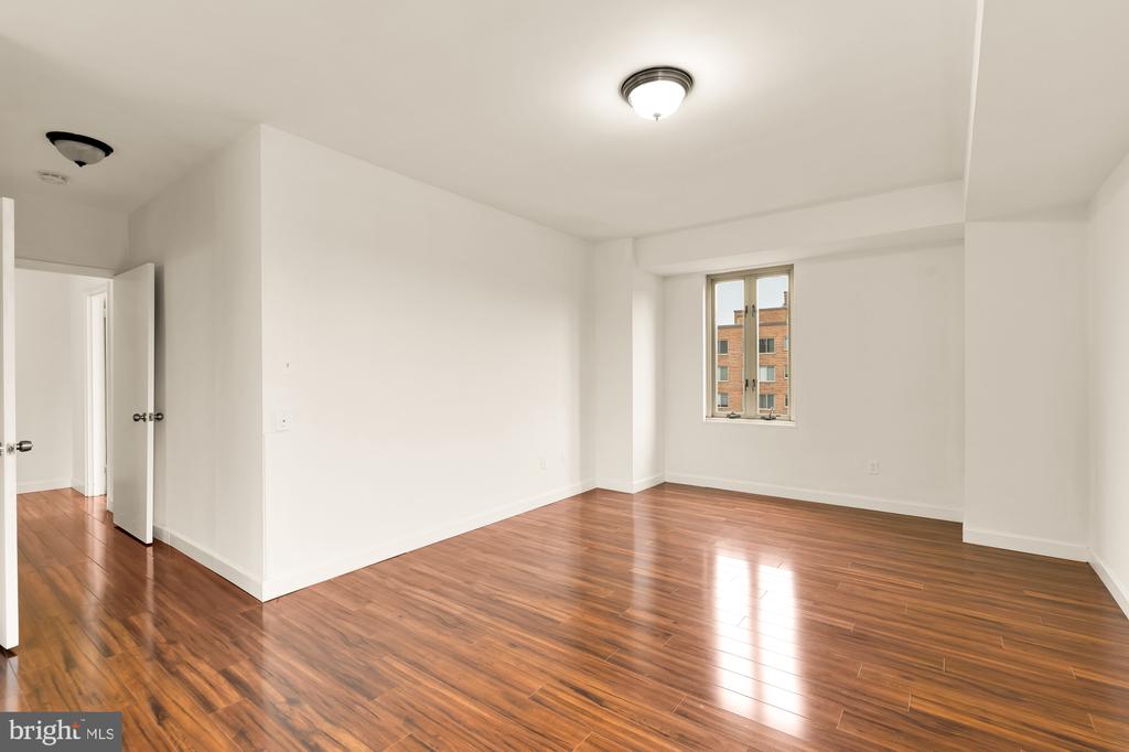 4301 MASSACHUSETTS AVENUE NW 6008