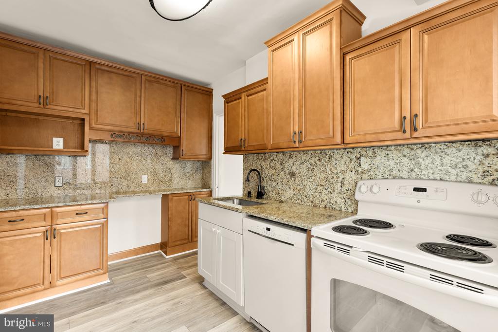 4301 MASSACHUSETTS AVENUE NW 6008