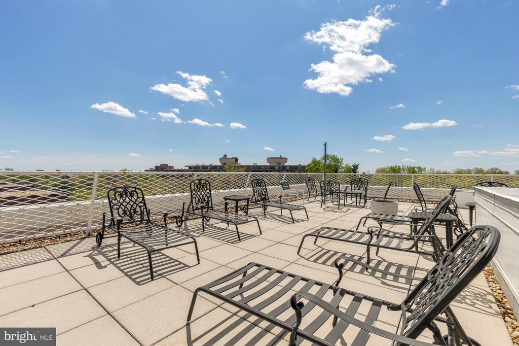 4301 MASSACHUSETTS AVENUE NW 6008