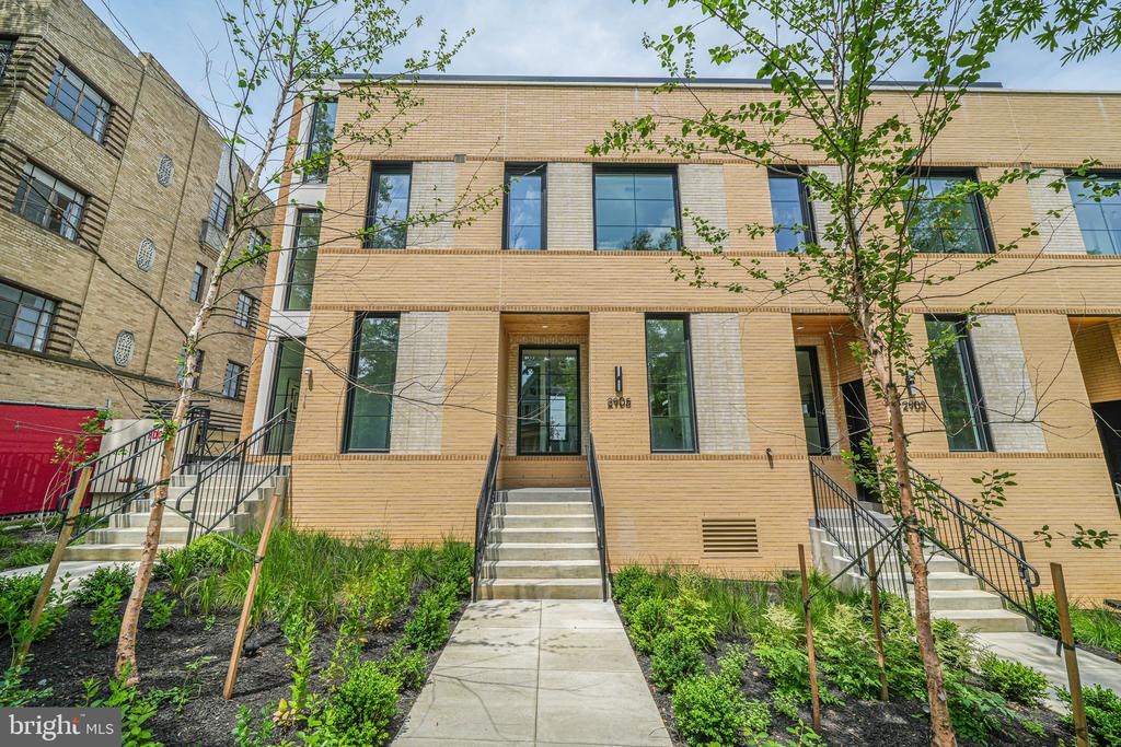 2905 NEWARK STREET NW