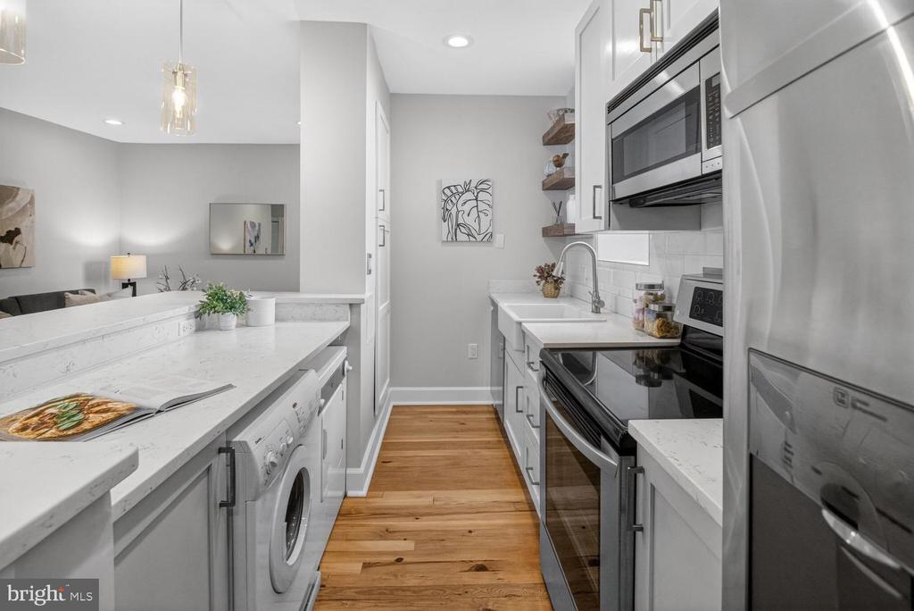 2510 CLIFFBOURNE PLACE NW Unit: 300