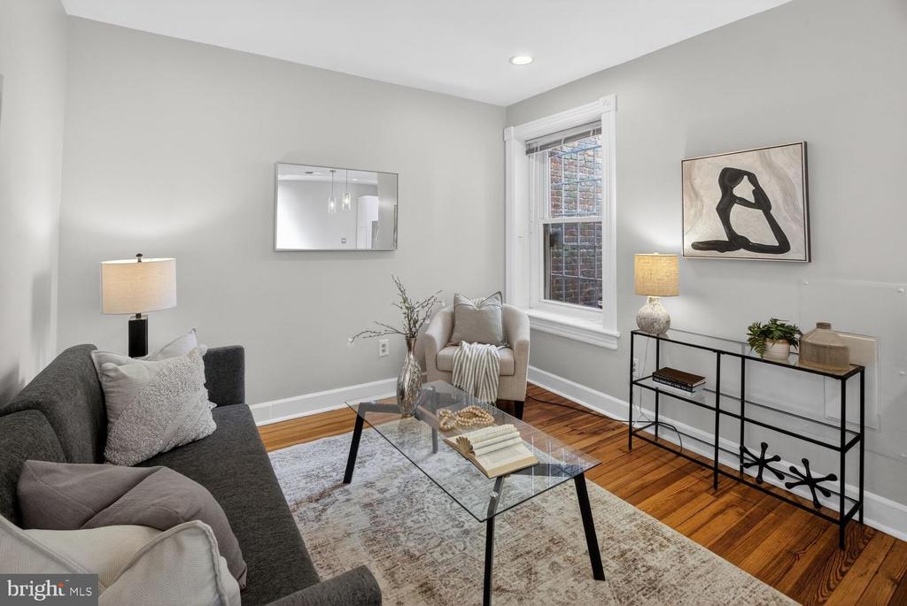 2510 CLIFFBOURNE PLACE NW Unit: 300