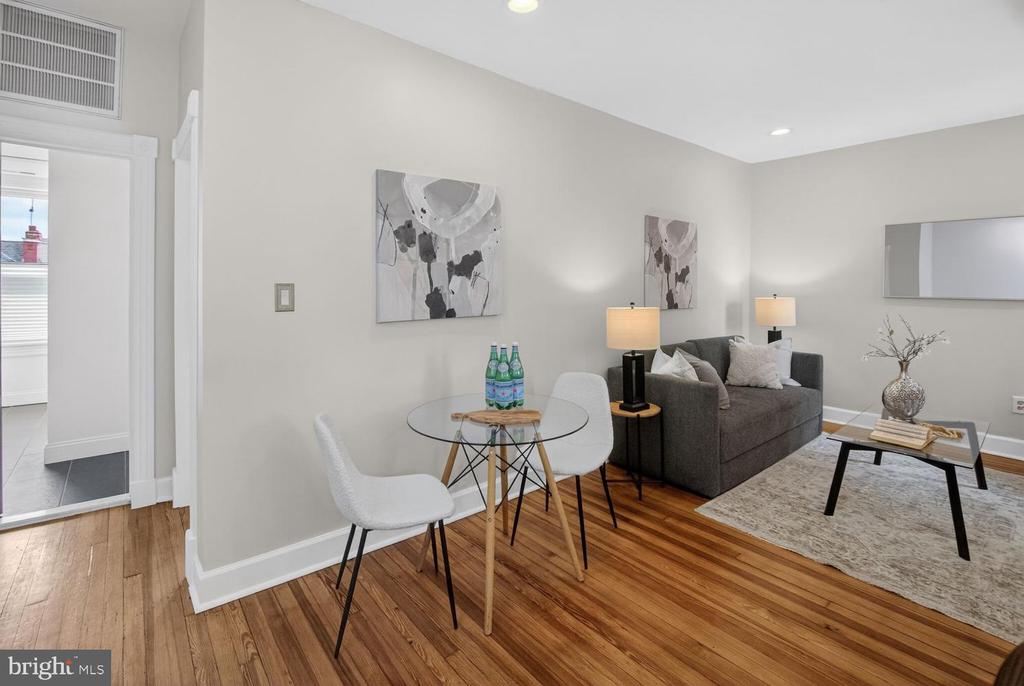 2510 CLIFFBOURNE PLACE NW Unit: 300