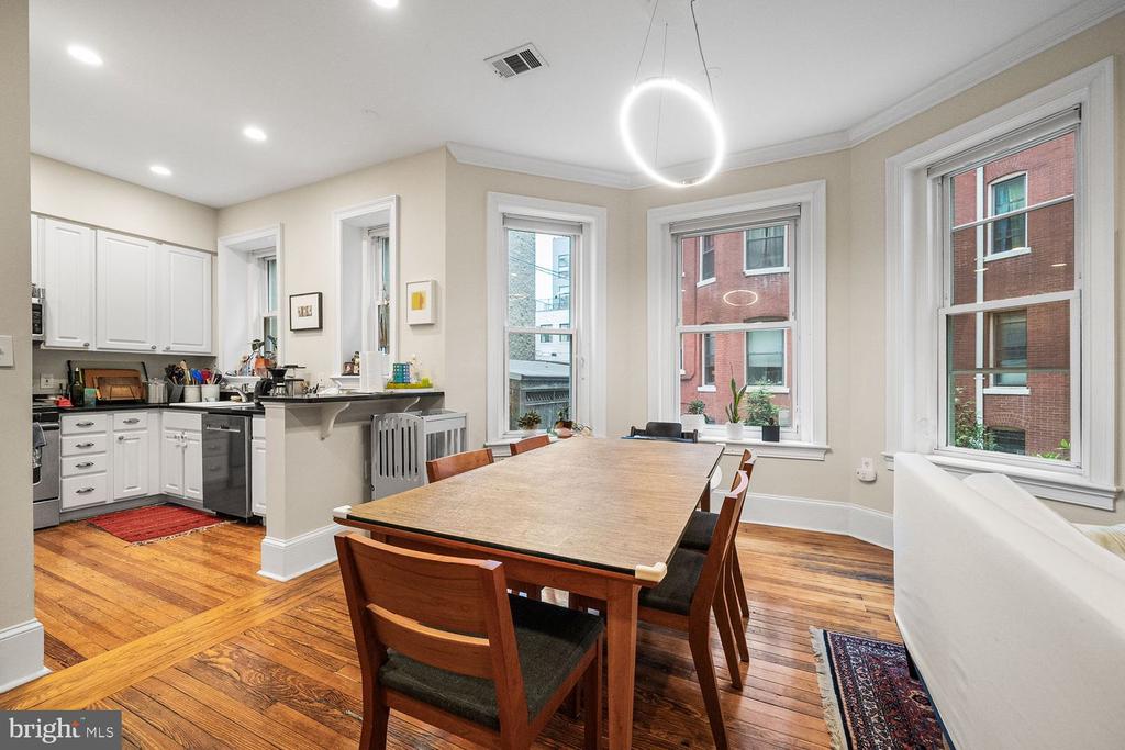 1423 R STREET NW 105