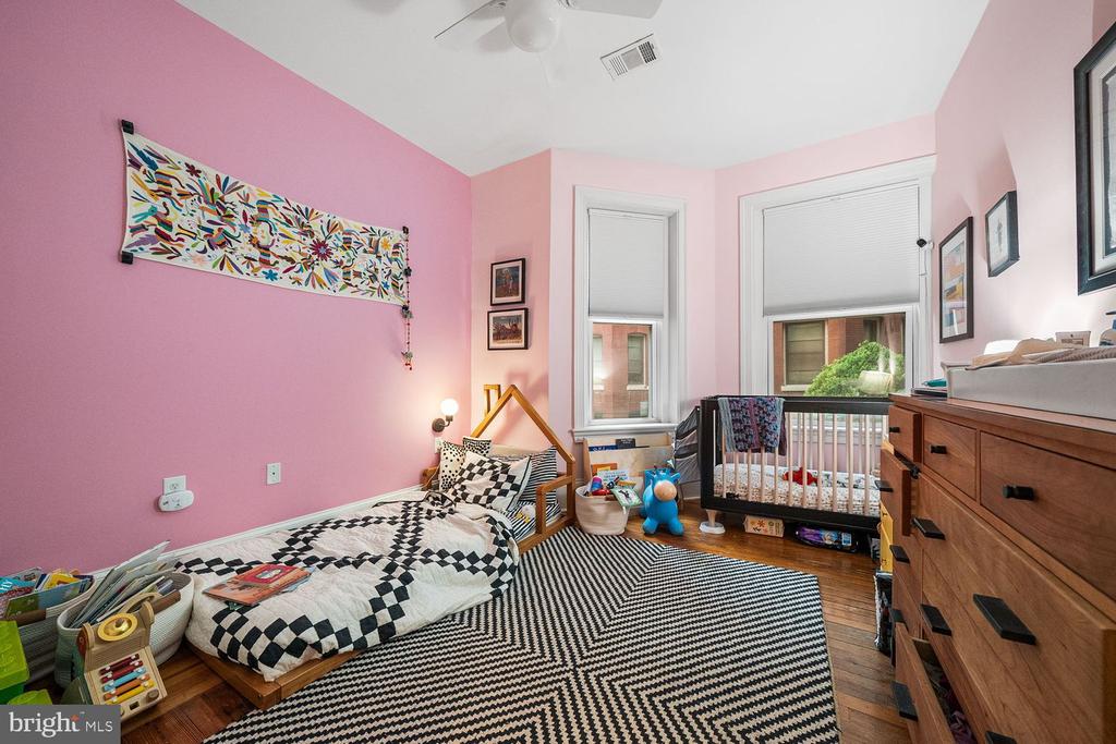 1423 R STREET NW 105