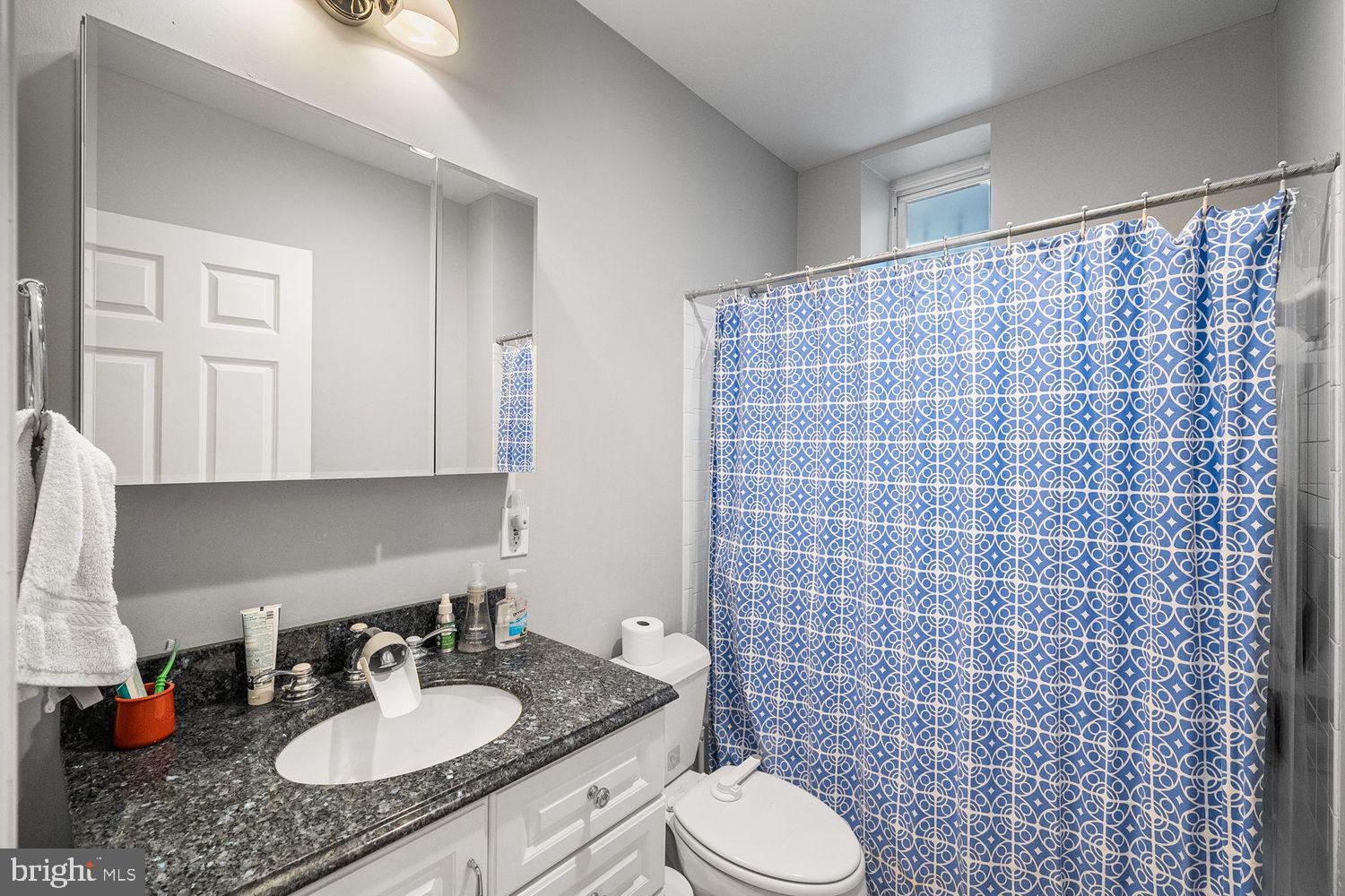 1423 R STREET NW 105
