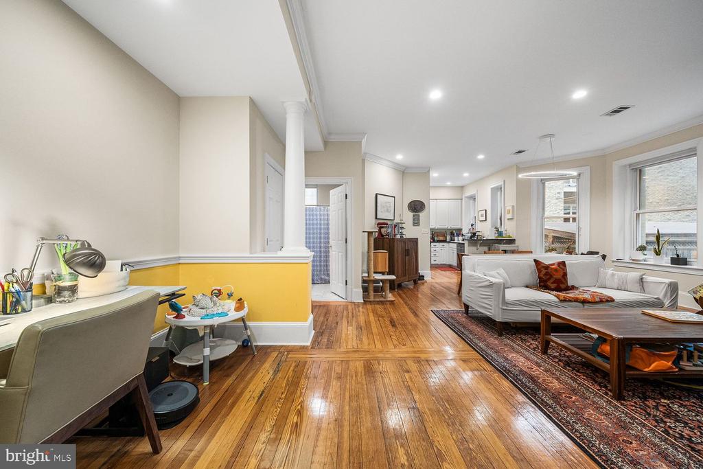1423 R STREET NW 105