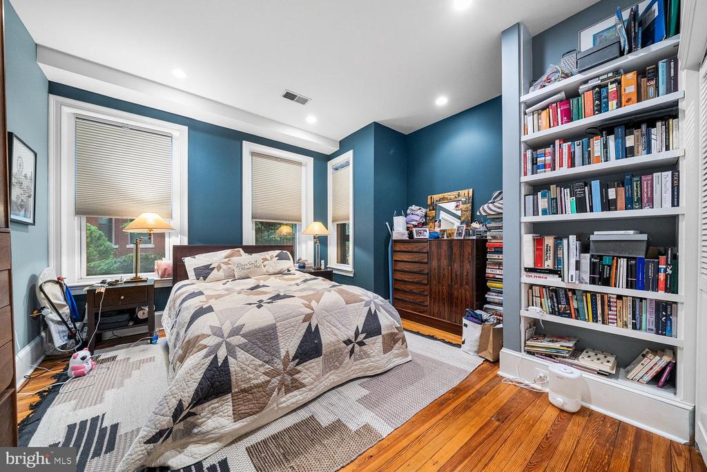 1423 R STREET NW 105