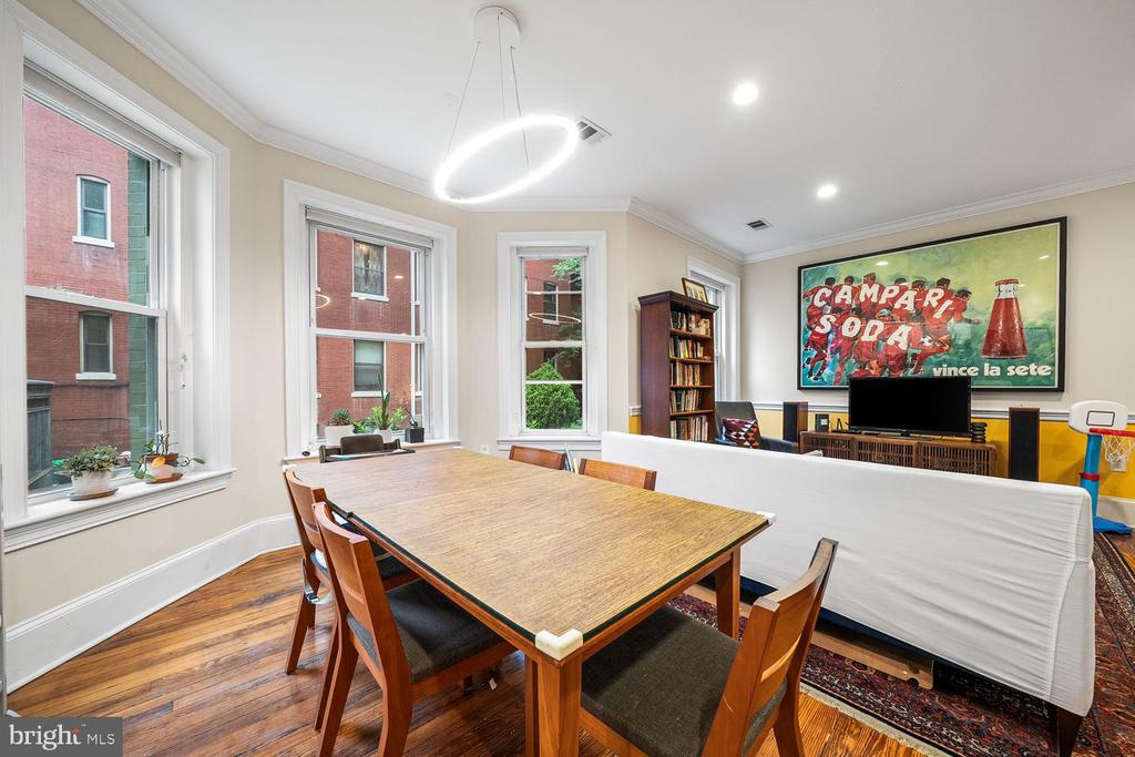 1423 R STREET NW 105