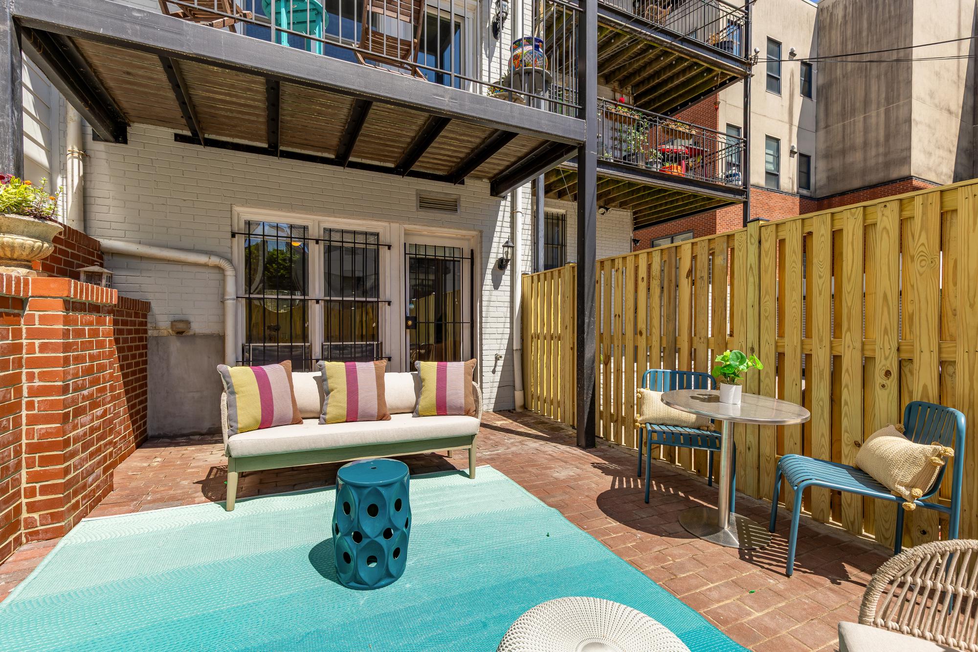 2434 ONTARIO NW 1