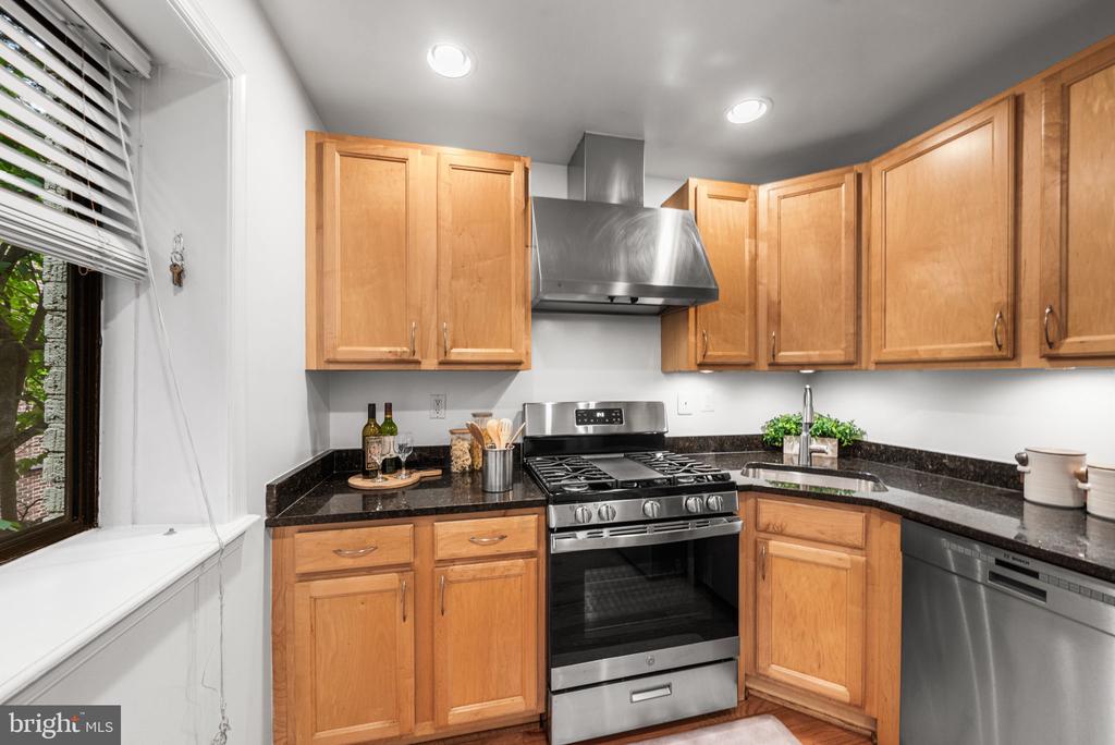 1437 SPRING ROAD NW Unit: 25