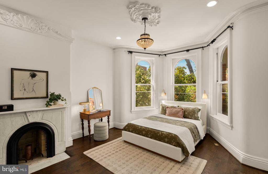 1601 16TH STREET NW Unit: 2