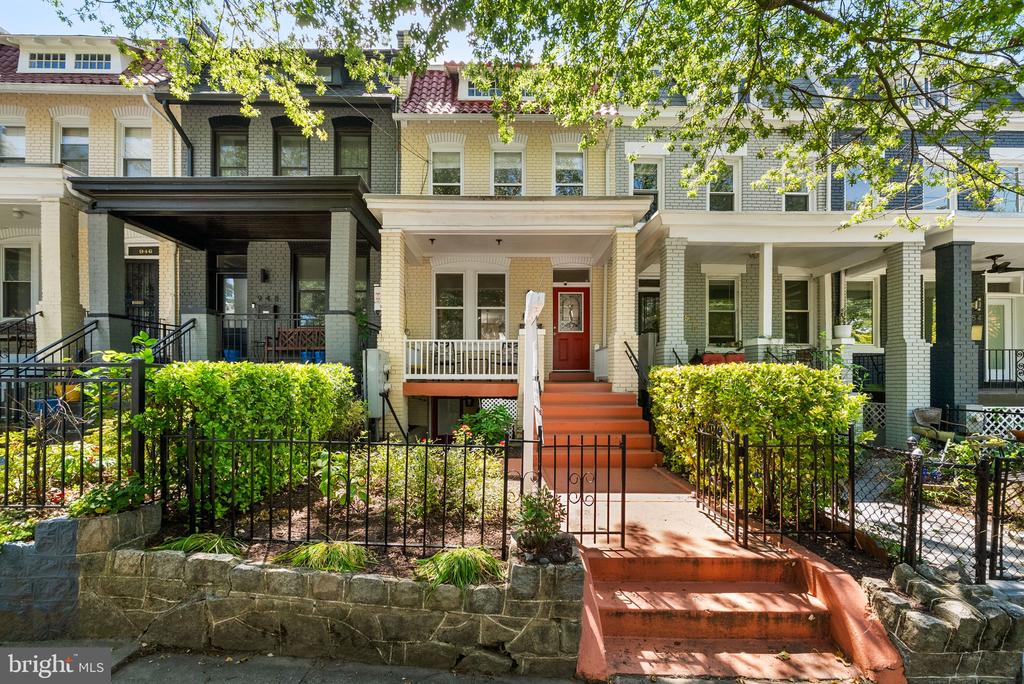 950 SHEPHERD STREET NW