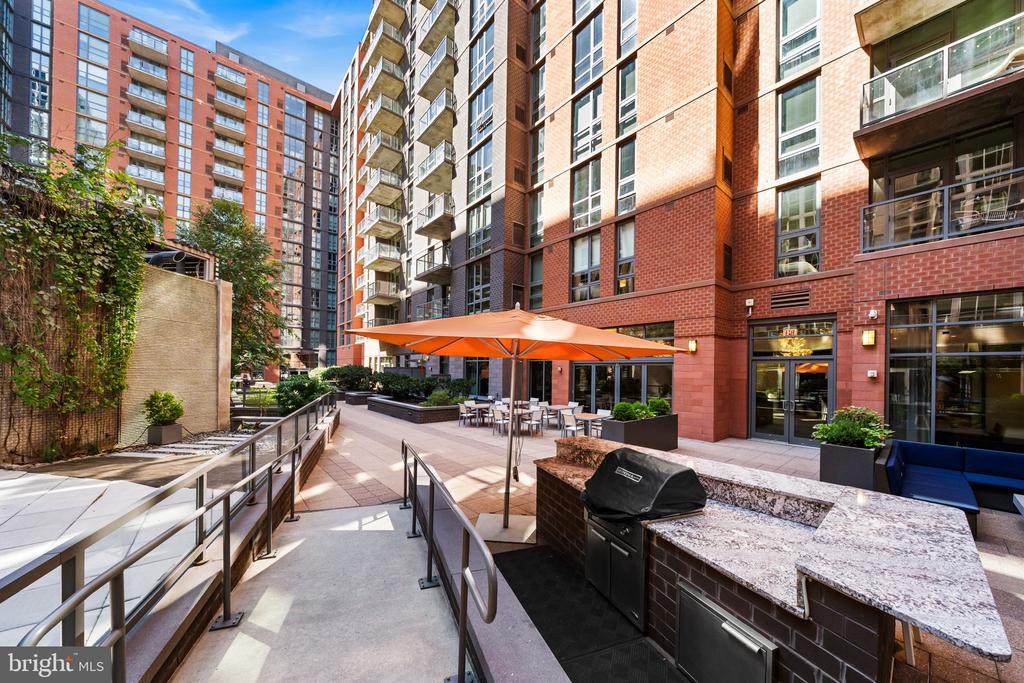 1025 1ST STREET SE Unit: 1113