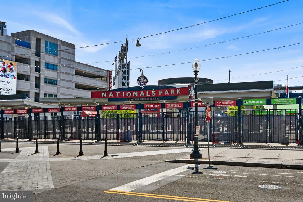 1025 1ST STREET SE Unit: 1113