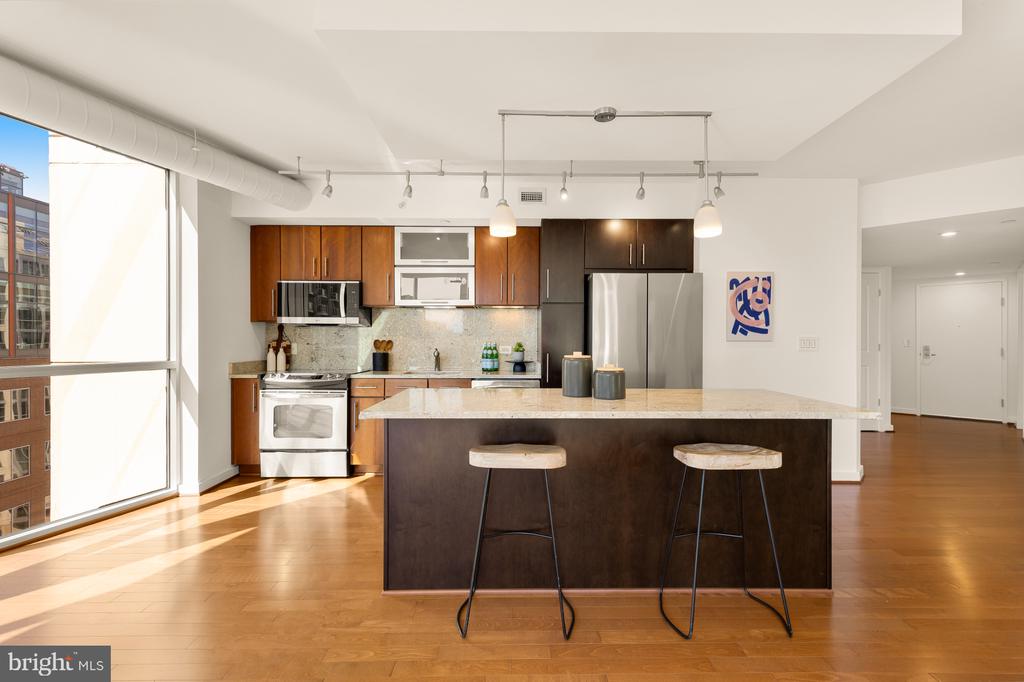 1025 1ST STREET SE Unit: 1113
