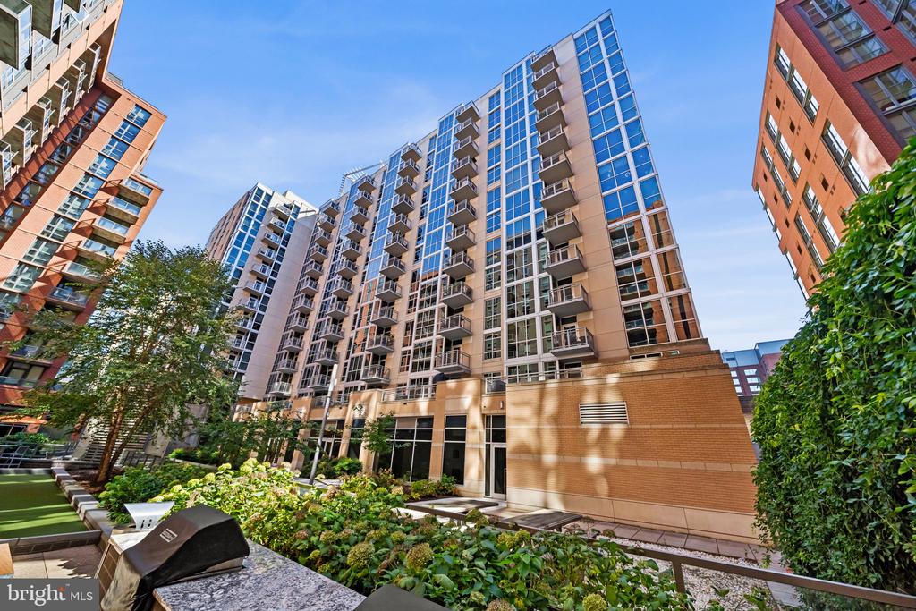 1025 1ST STREET SE Unit: 1113