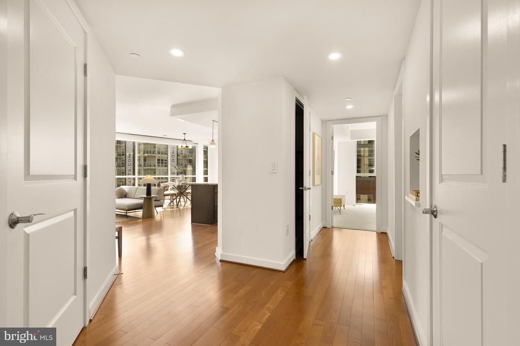 1025 1ST STREET SE Unit: 1113