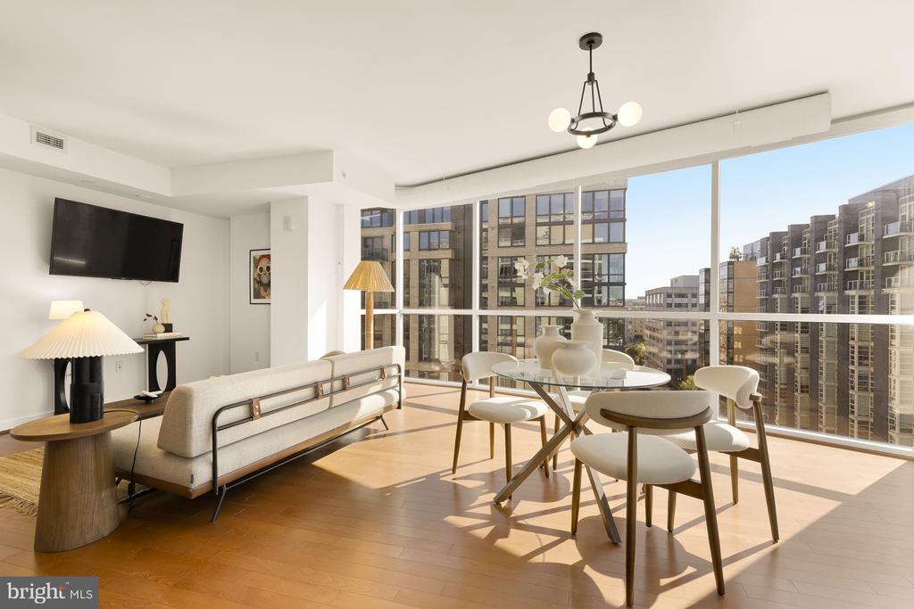1025 1ST STREET SE Unit: 1113