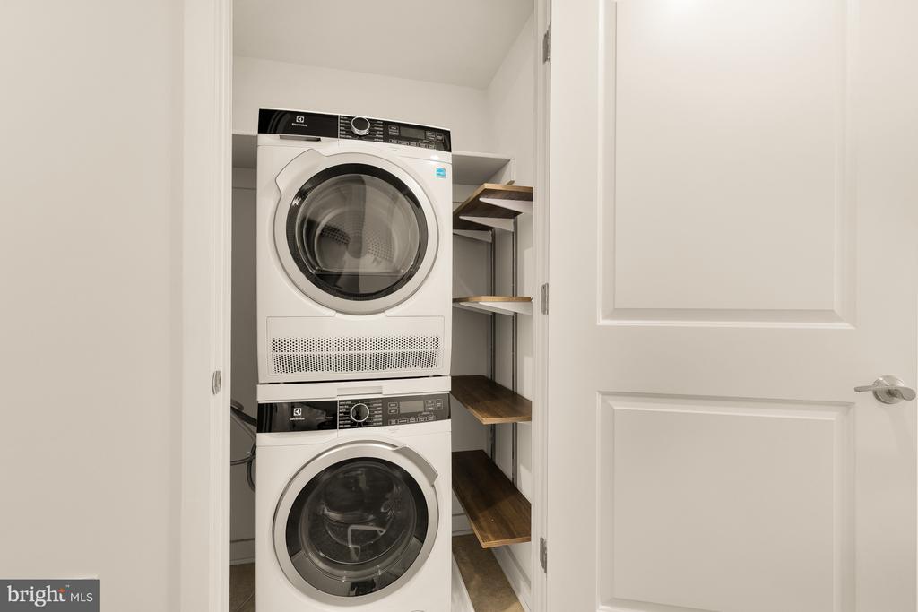1025 1ST STREET SE Unit: 1113