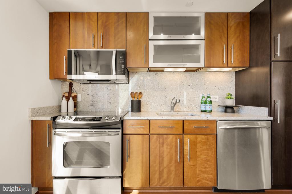 1025 1ST STREET SE Unit: 1113