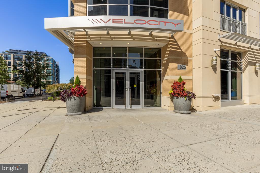 1025 1ST STREET SE Unit: 1113